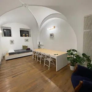 San Michele - Intero In Pieno Centro Appartamento Aeroporto di Catania Fontana Rossa
